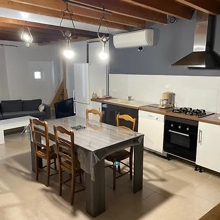 La Bourdette 度假居 Castelsagrat